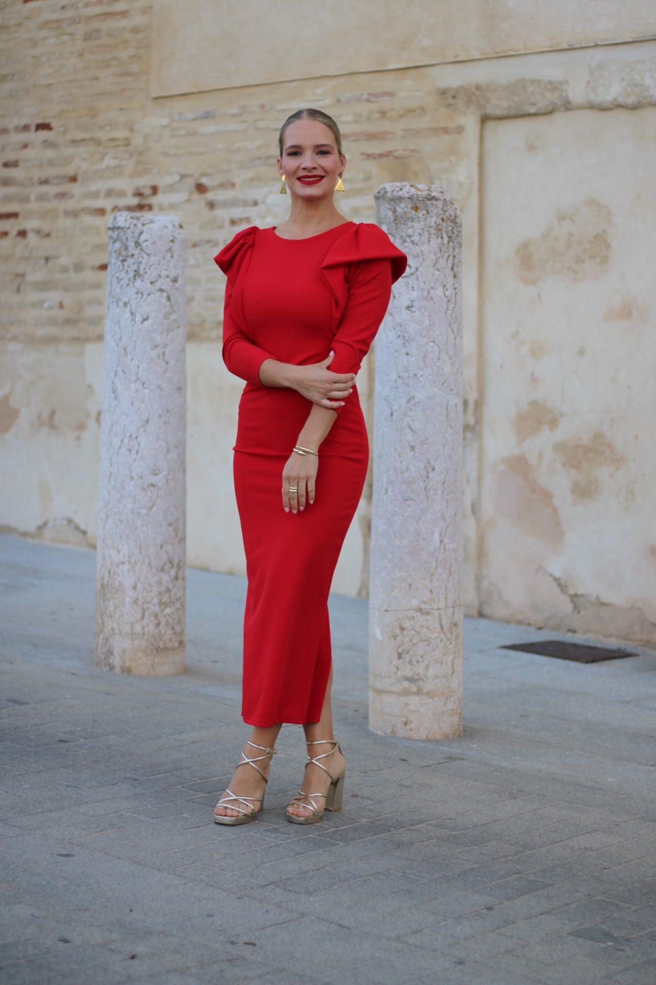 Vestido Midi Rojo hombro Volantes