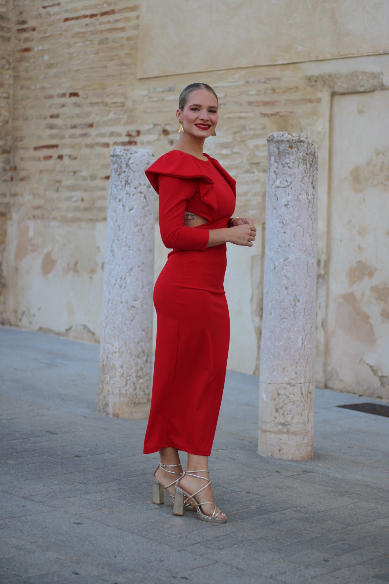 Vestido Midi Rojo hombro Volantes