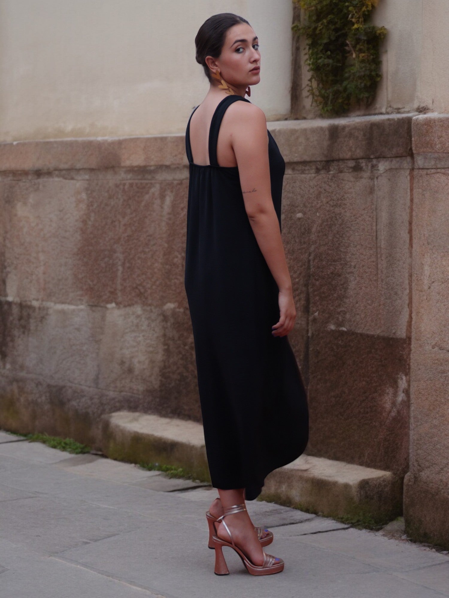 Vestido Amaia liso Negro